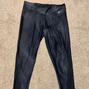 Women’s Size Large Nike Dri-Fit Leggings